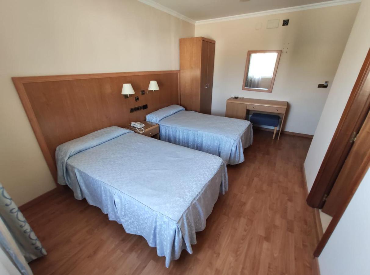 Hotel Lindaraja Atarfe Екстер'єр фото